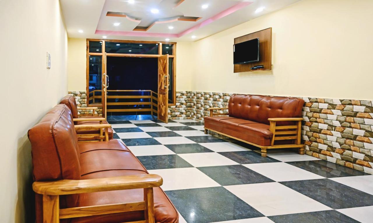 Treebo Dev With Valley View, Mall Road مايالي المظهر الخارجي الصورة
