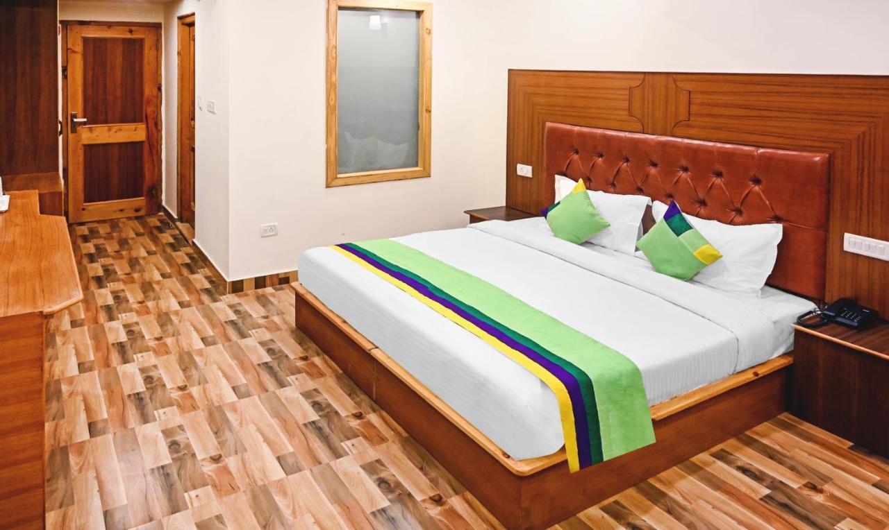 Treebo Dev With Valley View, Mall Road مايالي المظهر الخارجي الصورة