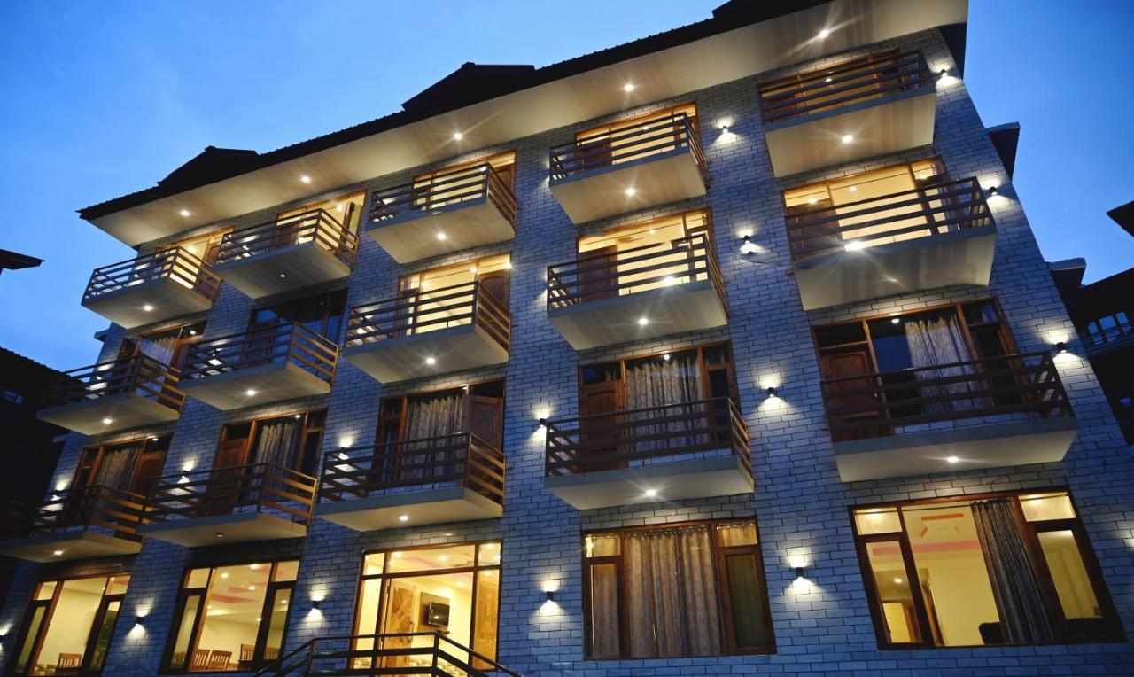 Treebo Dev With Valley View, Mall Road مايالي المظهر الخارجي الصورة
