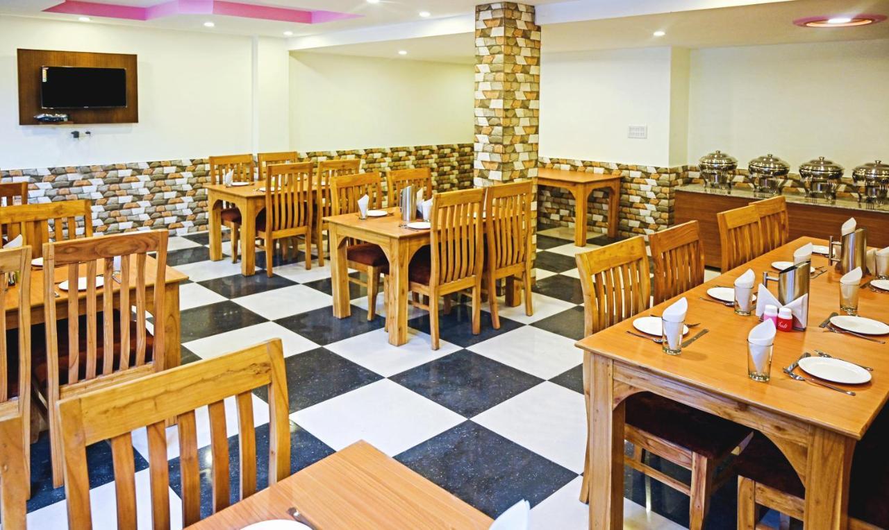 Treebo Dev With Valley View, Mall Road مايالي المظهر الخارجي الصورة